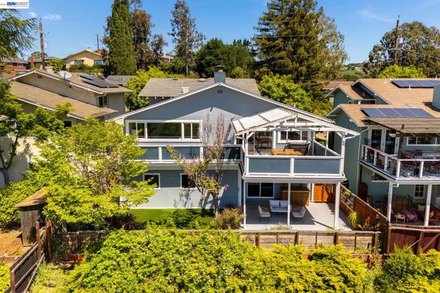 5265 Winifred Dr, Castro Valley, CA 94546