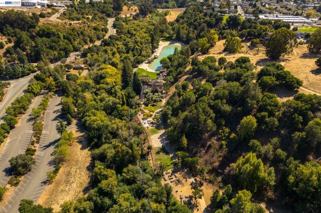 5265 Winifred Dr, Castro Valley, CA 94546