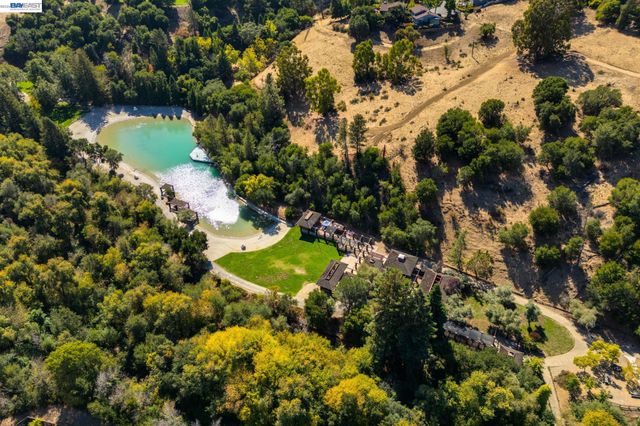 5265 Winifred Dr, Castro Valley, CA 94546