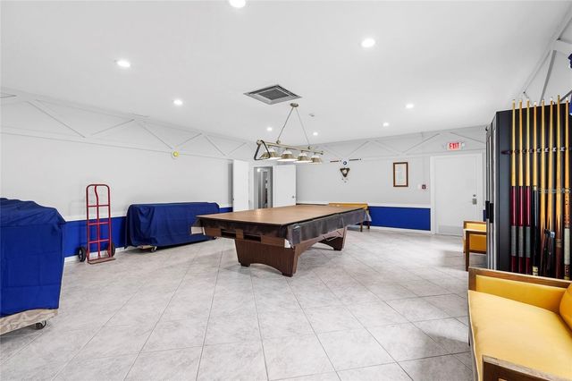 1540 GLEN OAKS DRIVE E B222, Sarasota, FL 34232