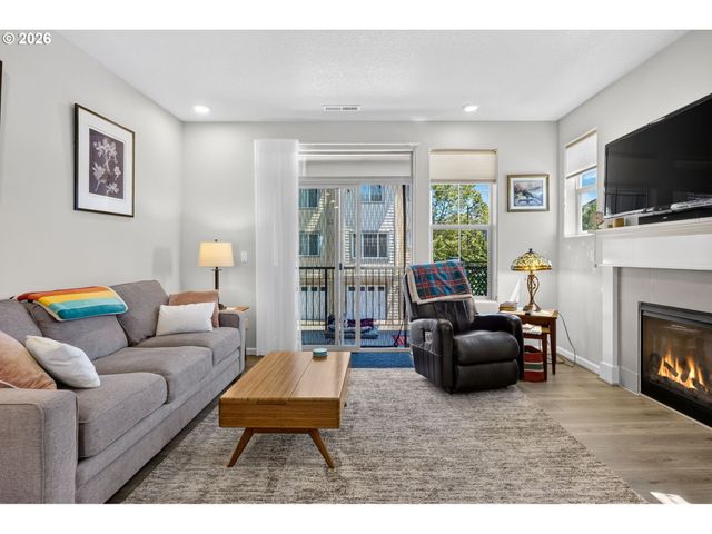 7162 Nw ELISE Ave, Portland, OR 97229