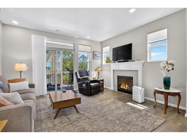7162 Nw ELISE Ave, Portland, OR 97229