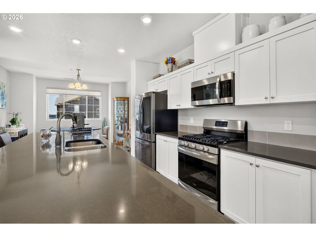7162 Nw ELISE Ave, Portland, OR 97229