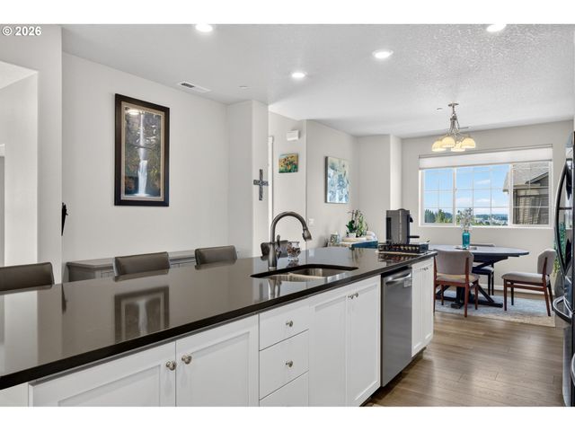 7162 Nw ELISE Ave, Portland, OR 97229