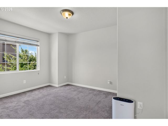 7162 Nw ELISE Ave, Portland, OR 97229
