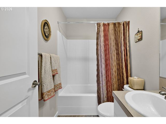 7162 Nw ELISE Ave, Portland, OR 97229