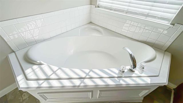 80 Greenway Drive, Covington, GA 30016