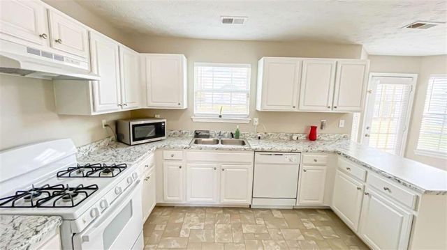 80 Greenway Drive, Covington, GA 30016