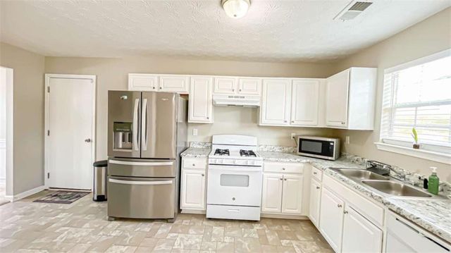 80 Greenway Drive, Covington, GA 30016