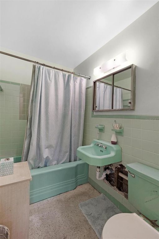 Image 24 of property listing at 6101 PINE TERRACE, Plantation, FL 33317