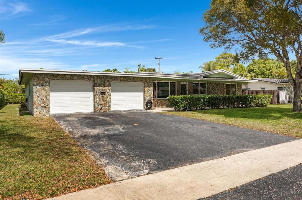 Image 32 of property listing at 6101 PINE TERRACE, Plantation, FL 33317