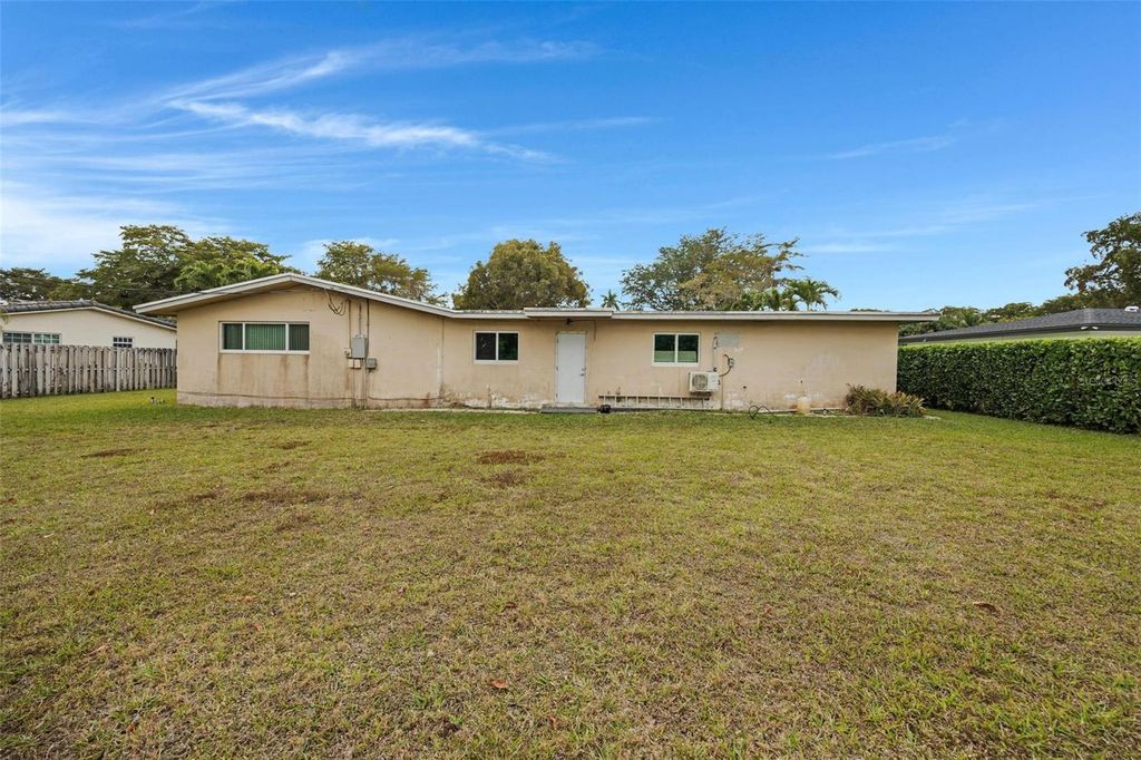 Image 41 of property listing at 6101 PINE TERRACE, Plantation, FL 33317