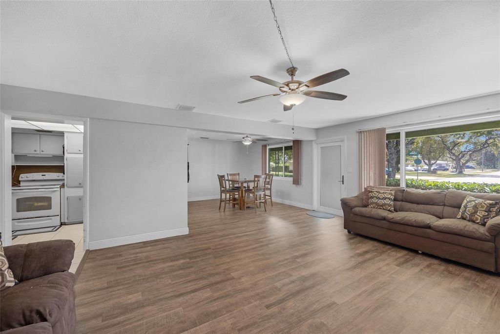 Image 8 of property listing at 6101 PINE TERRACE, Plantation, FL 33317