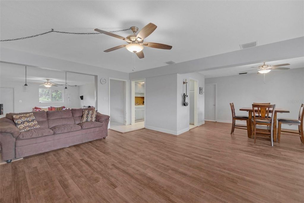 Image 9 of property listing at 6101 PINE TERRACE, Plantation, FL 33317