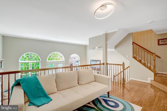 5757 GOVERNORS POND CIR, Alexandria, VA 22310