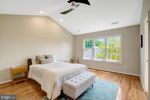 5757 GOVERNORS POND CIR, Alexandria, VA 22310