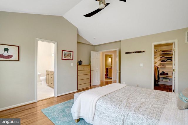5757 GOVERNORS POND CIR, Alexandria, VA 22310