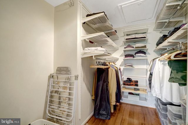 5757 GOVERNORS POND CIR, Alexandria, VA 22310