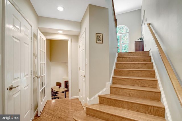 5757 GOVERNORS POND CIR, Alexandria, VA 22310