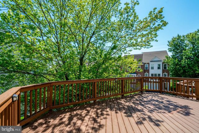 5757 GOVERNORS POND CIR, Alexandria, VA 22310