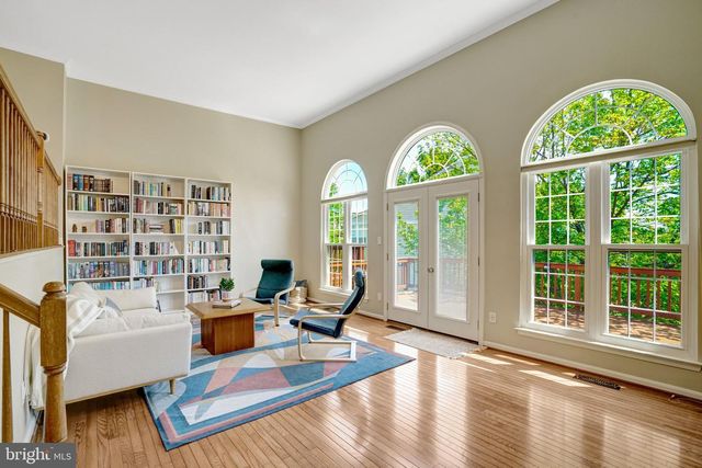 5757 GOVERNORS POND CIR, Alexandria, VA 22310
