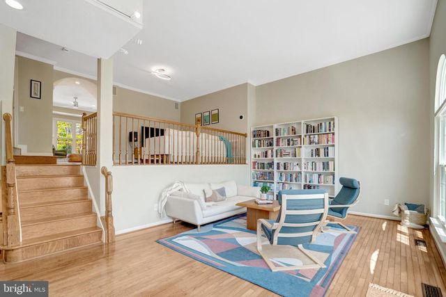5757 GOVERNORS POND CIR, Alexandria, VA 22310
