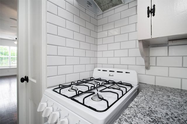 1911 Forest Hill Boulevard 2, Houston, TX 77023