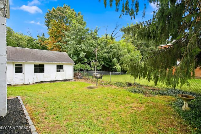 78 Clinton Avenue, Eatontown, NJ 07724