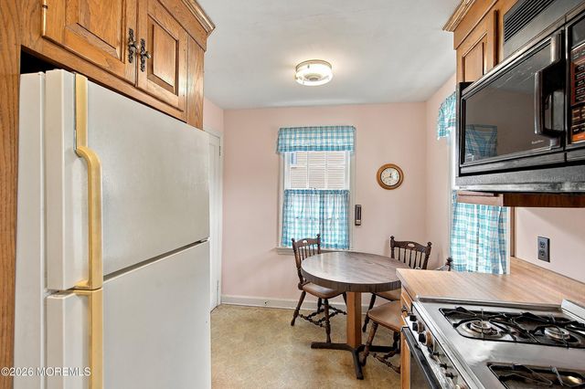 78 Clinton Avenue, Eatontown, NJ 07724