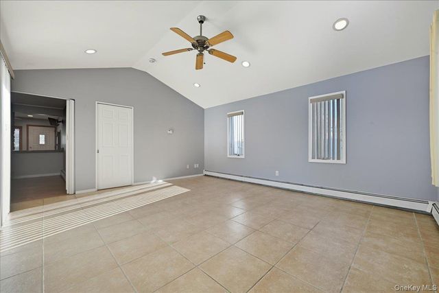 29 Disc Lane, Wantagh, NY 11793