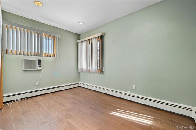 29 Disc Lane, Wantagh, NY 11793