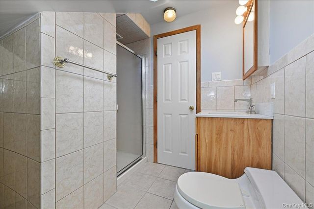 29 Disc Lane, Wantagh, NY 11793