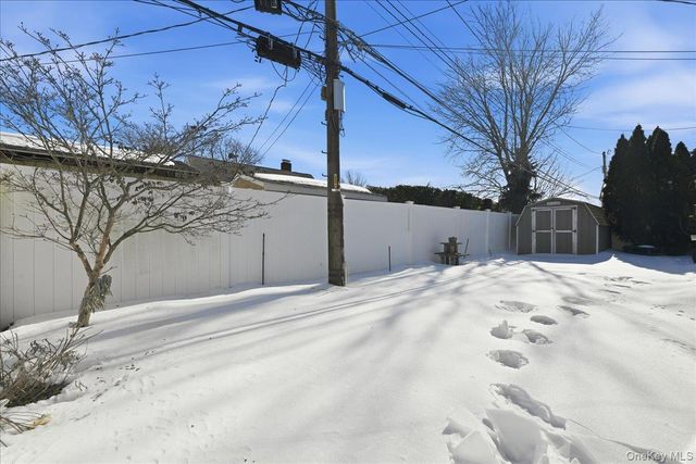 29 Disc Lane, Wantagh, NY 11793