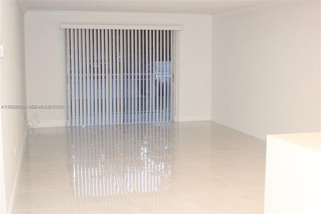 6940 Miami Gardens Dr 1-126, Hialeah, FL 33015