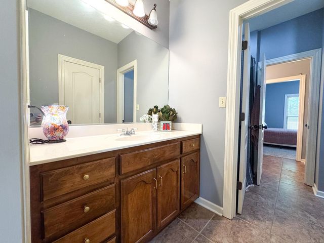 2021 Boundary Oaks Drive, Jonesboro, AR 72404