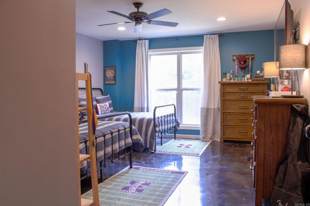 2021 Boundary Oaks Drive, Jonesboro, AR 72404