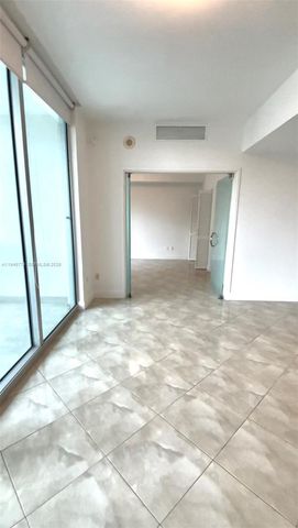 300 S Biscayne Blvd T-1803, Miami, FL 33131