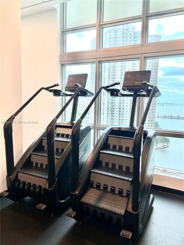 300 S Biscayne Blvd T-1803, Miami, FL 33131