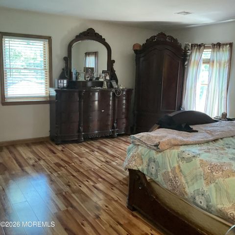 445 Pfister Road, Jackson, NJ 08527