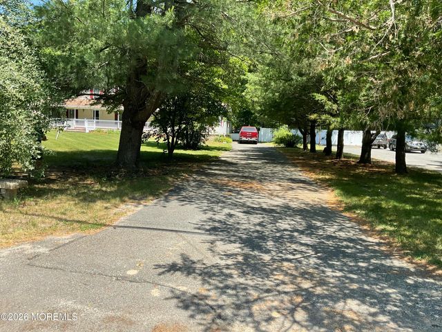445 Pfister Road, Jackson, NJ 08527
