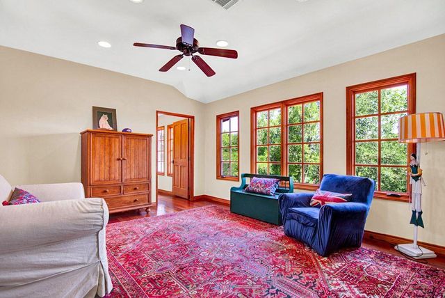 541 Martindale Falls RD, Martindale, TX 78655