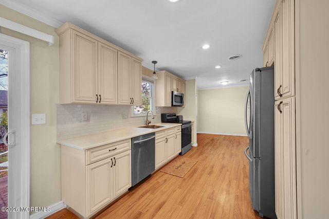 20 Falmouth Avenue 72, Whiting, NJ 08759