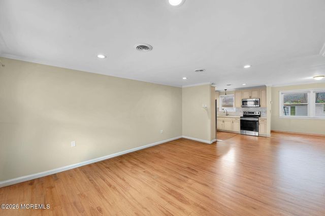 20 Falmouth Avenue 72, Whiting, NJ 08759