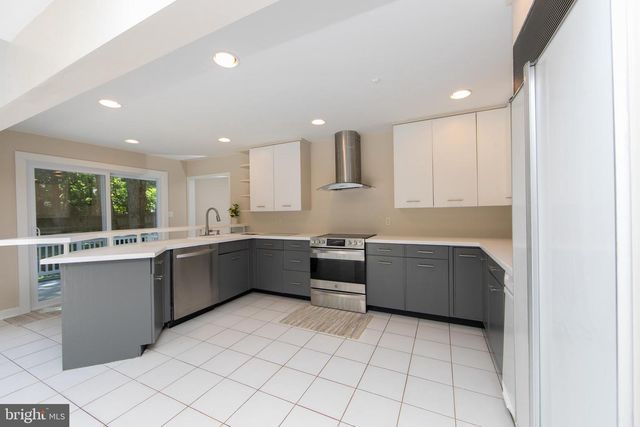 49 BRADFORD WAY, Voorhees, NJ 08043
