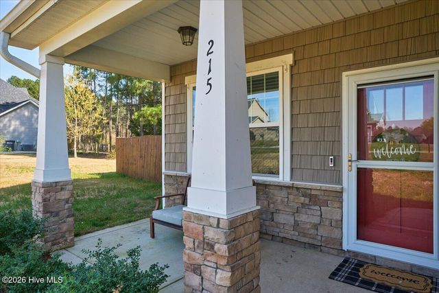 215 Farmhouse Lane, Carthage, NC 28327