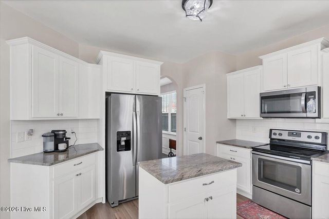 215 Farmhouse Lane, Carthage, NC 28327