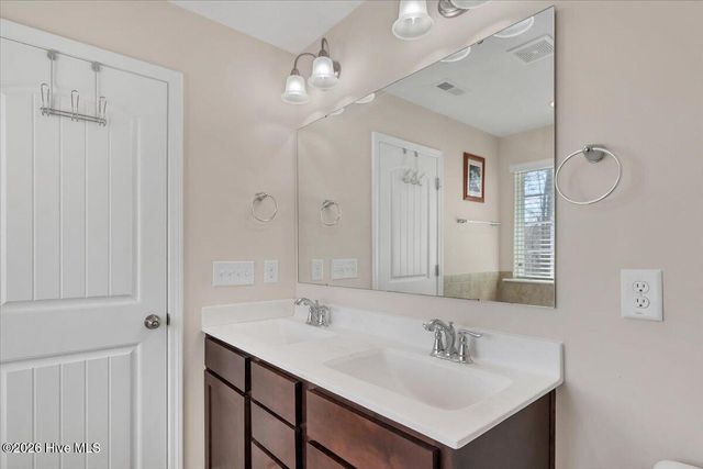 215 Farmhouse Lane, Carthage, NC 28327