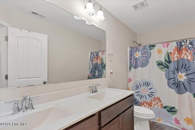 215 Farmhouse Lane, Carthage, NC 28327