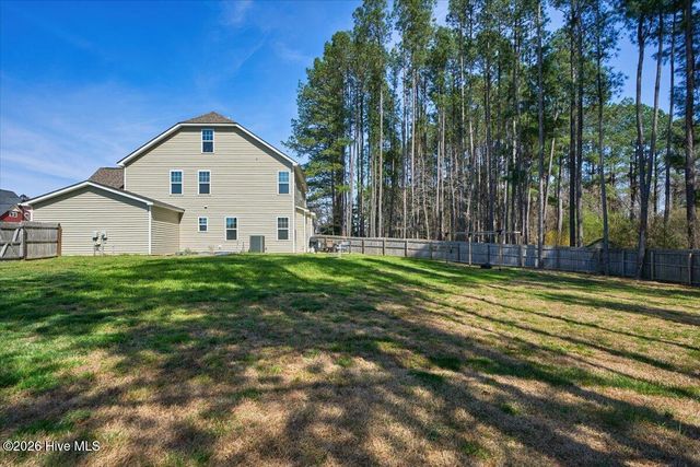 215 Farmhouse Lane, Carthage, NC 28327