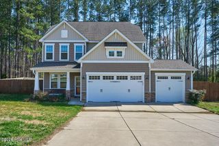 215 Farmhouse Lane, Carthage, NC 28327